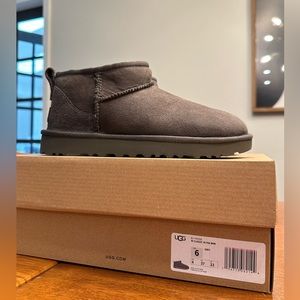 UGG Classic Ultra Mini GREY